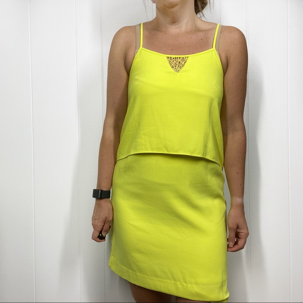 Bar III Chartreuse Shift Dress Lace Size Small Sleeveless